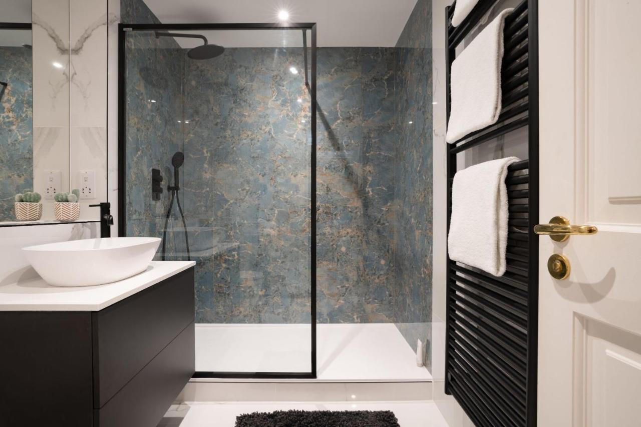 Brand New - Contemporary - 2 Bedroom - 2 Bathroom - Spacious - Views Апартаменты Эмблсайд