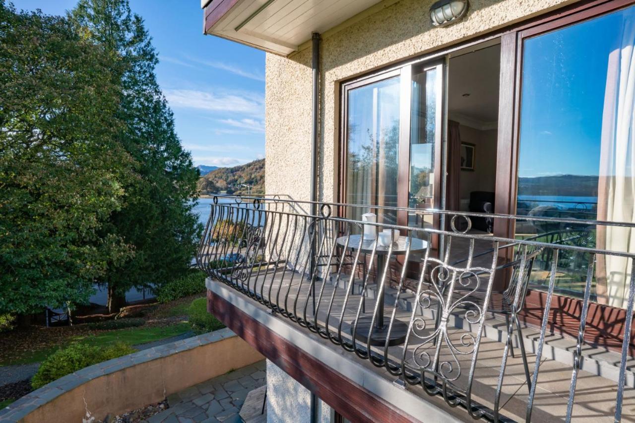 Brand New - Contemporary - 2 Bedroom - 2 Bathroom - Spacious - Views *